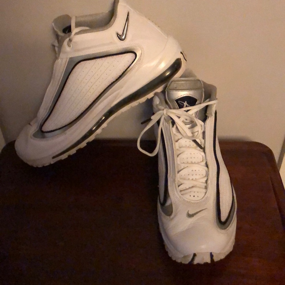 Ken Griffey Nikes